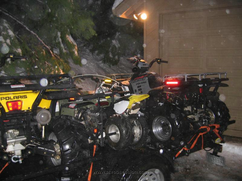 04. All the rigs waiting until Saturday..jpg