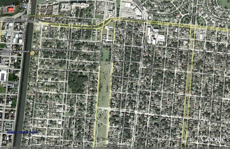 02. Google Earth before Katrina of 17th St Canal...Lakeview is on the right of it..jpg