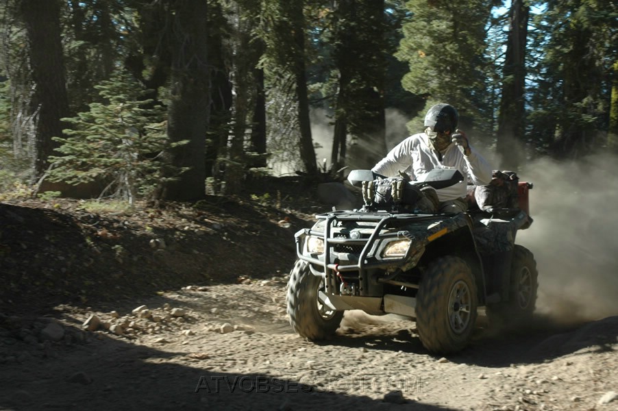 107. And Loren tips hi to the camera man..jpg