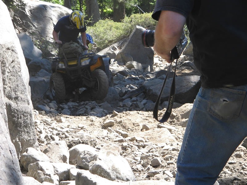 147. John has a small problem on a lower section due to clearance, so Dusty pushes..jpg