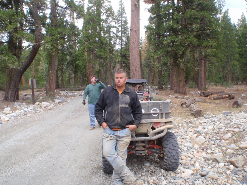 099. Scott kicks back waiting for the others..jpg