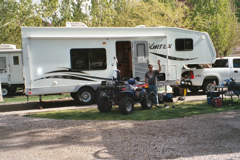 035. Jack makes some final adjustments before loading..jpg