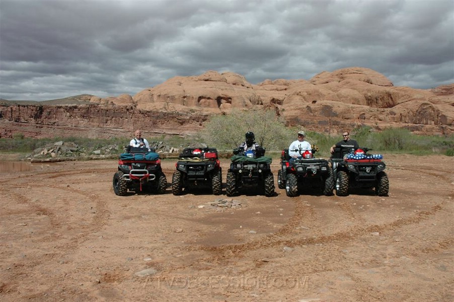 054. Larry shoots with his clicker while I set up my camera..jpg