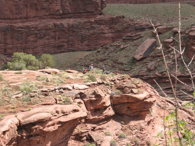 089. Larry and Dusty stop to take a photo..jpg