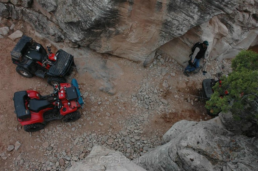078. Dusty's Quad is the safety line..jpg