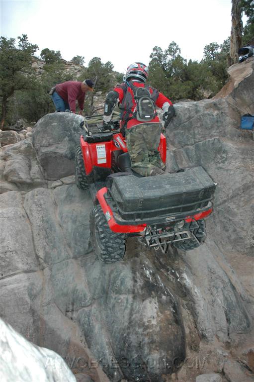 095. Steve readjusts the winch line..jpg