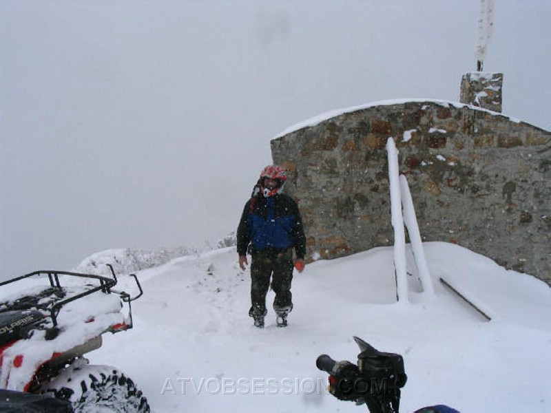 39. Ken walks back, but we're concerned about getting up that little hill..jpg