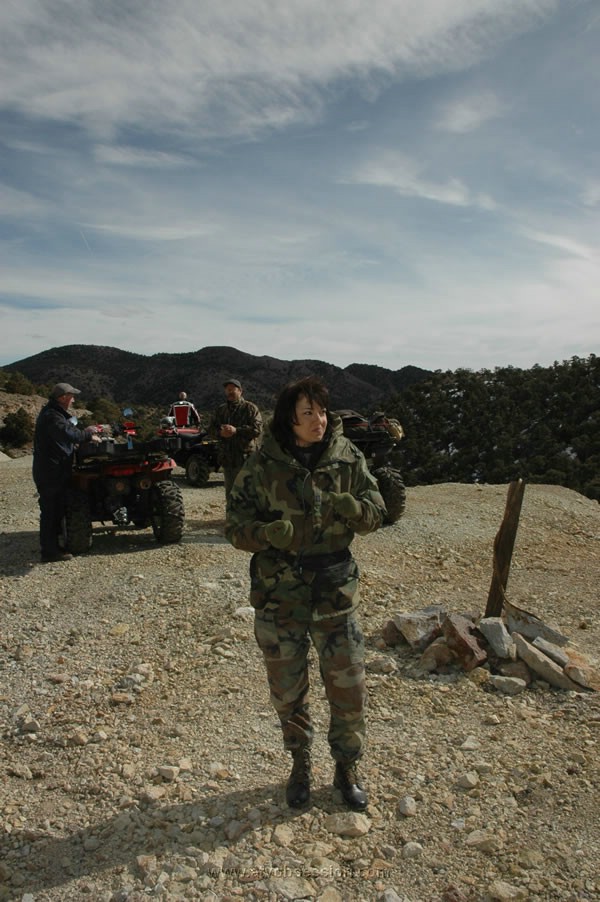 085. Lori has a snack, one of many before heading into the mine..jpg