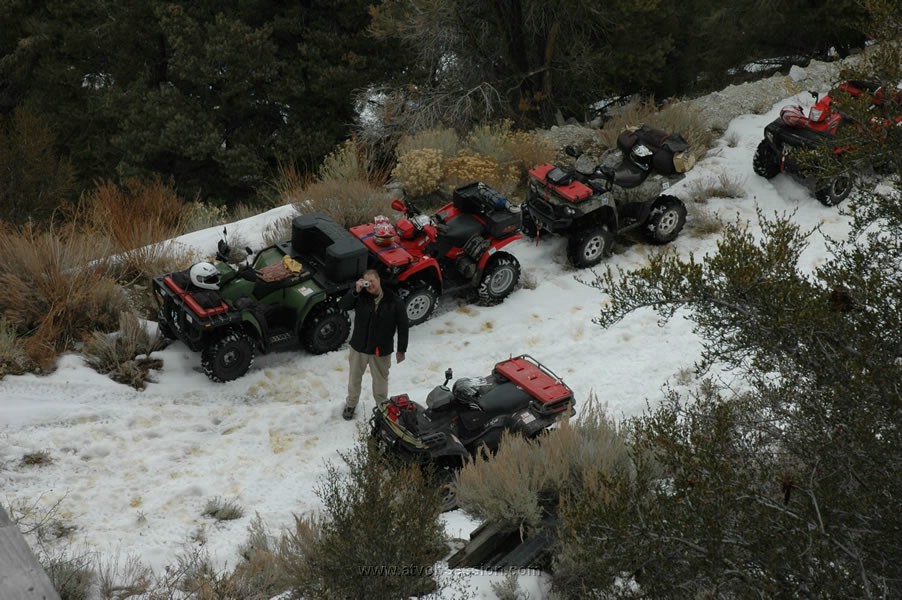 170. Bob snaps of photo of Larry taking a photo..jpg